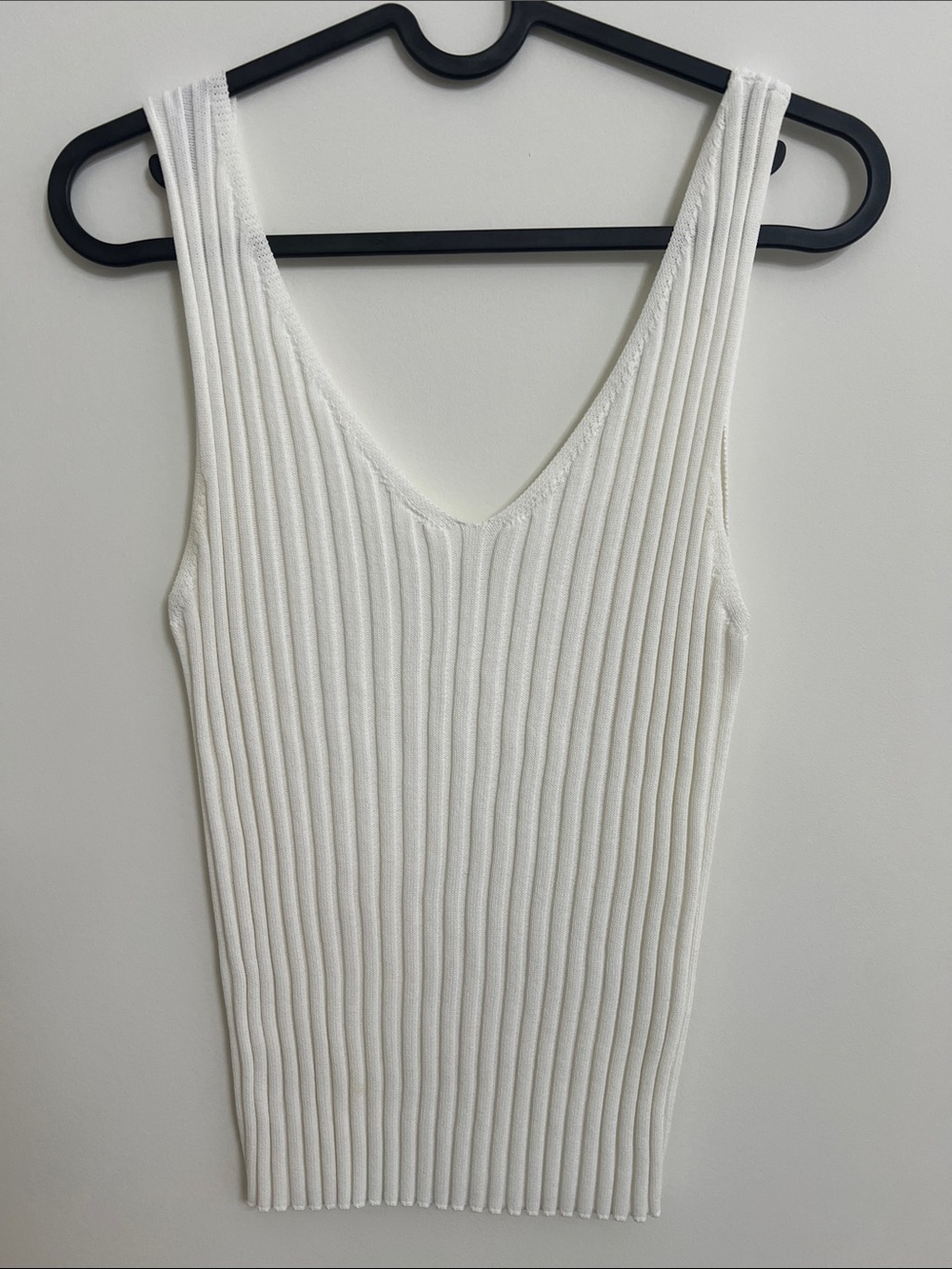 OAK + FORT White Ribbed V-Neck Tank